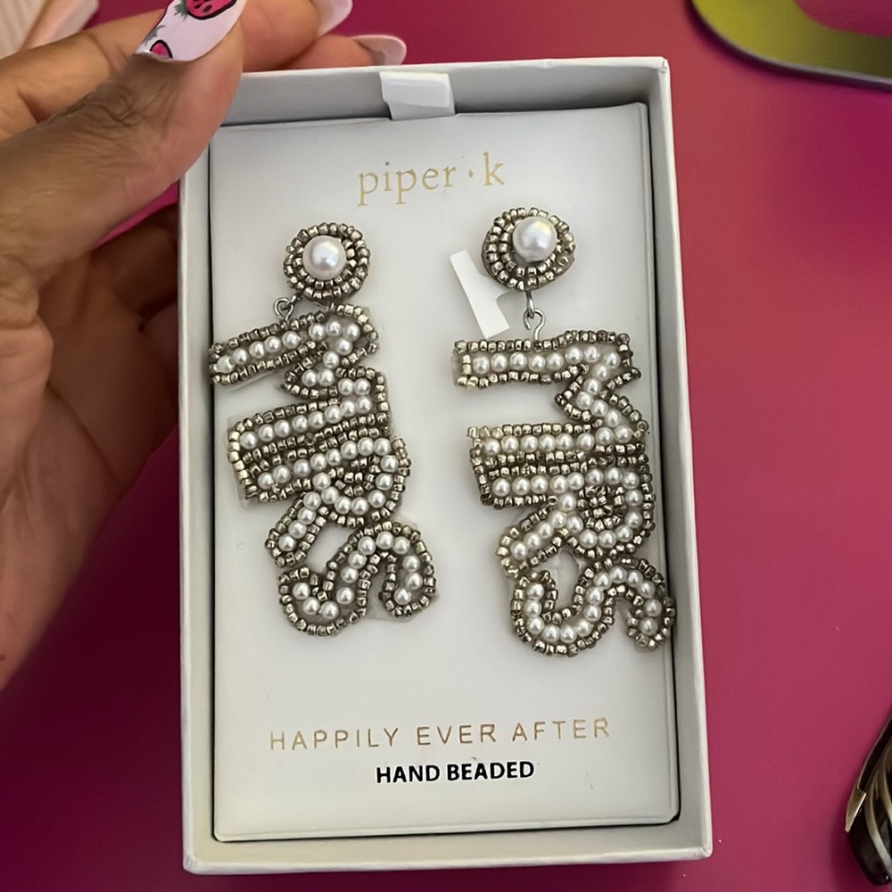 BRAND NEW MRS BEADED EARRINGS